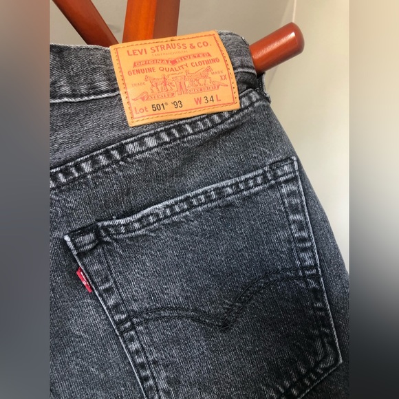 Men’s Levi jean shorts - Picture 6 of 6